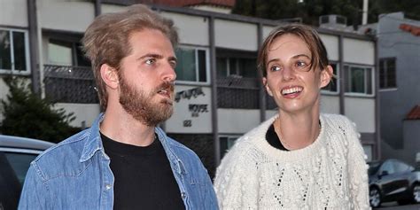 maya hawke relationships|Maya Hawke & Boyfriend Christian Lee Hutson。